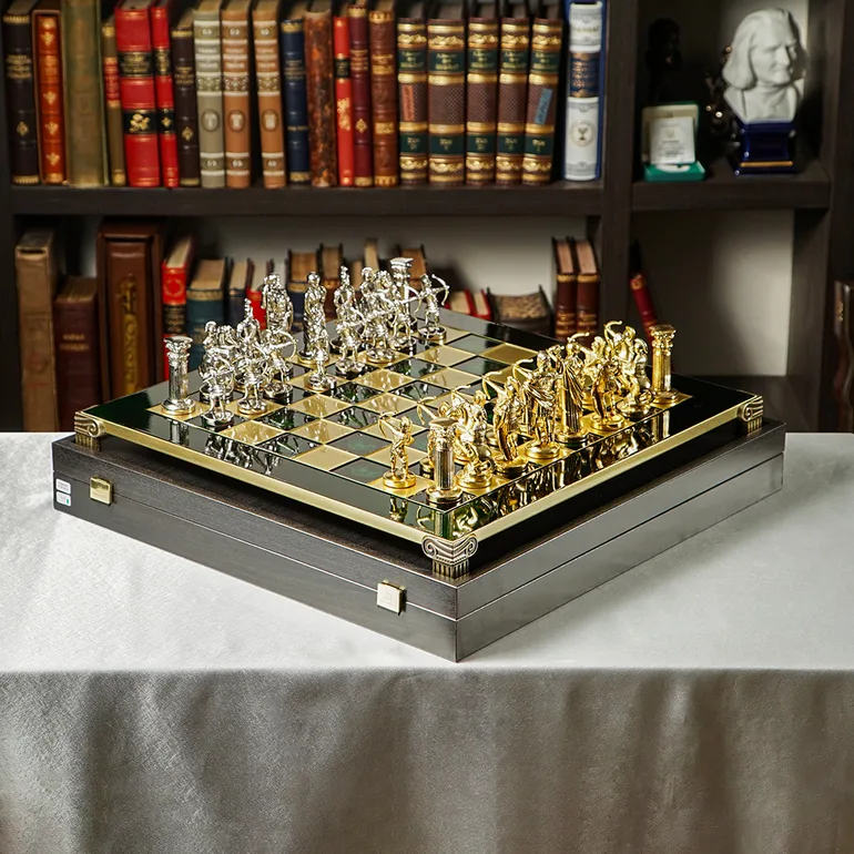 Manopoulos шахи «Romans Green» (44х44 см): бронза, латунь, золото, срібло