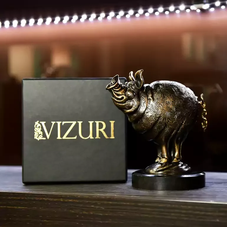 Бронзова статуетка «П'ятачок удачі» від Vizuri