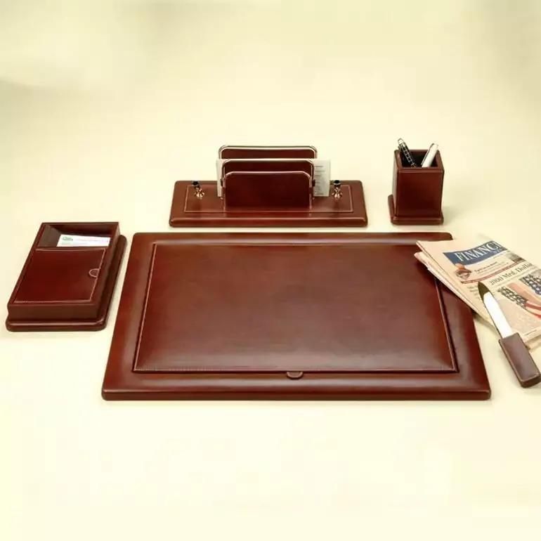 Настільний набір «Brown leather» Renzo Romagnoli — аксесуари зі шкіри
