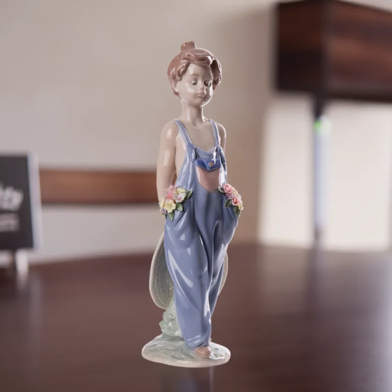 Порцелянова статуетка Lladro Юний садівник