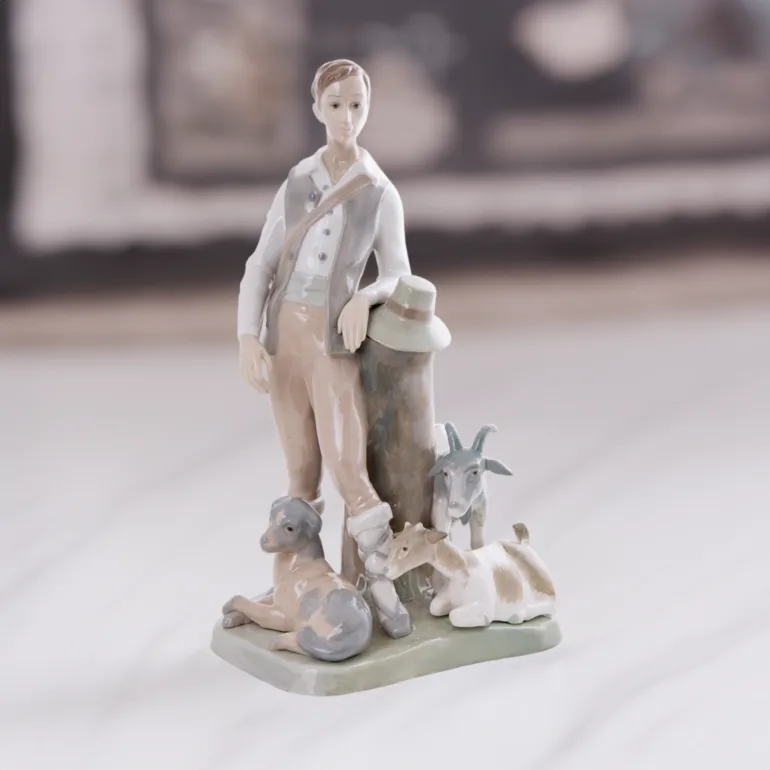 Порцелянова скульптура «Пастух» від Lladro, 40 см