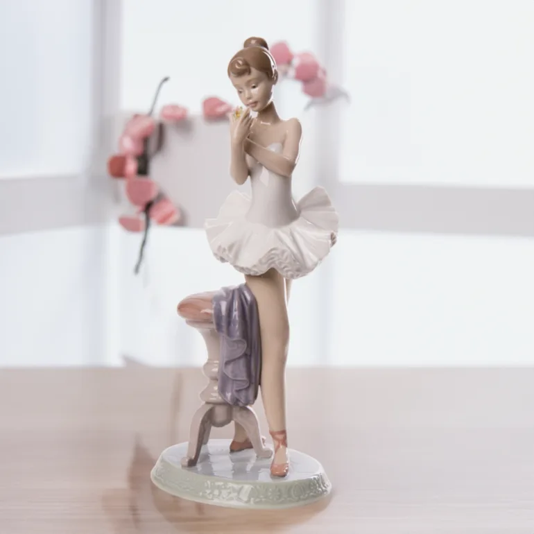 Порцелянова статуетка Lladro «Вдалий виступ» — балерина з квіткою