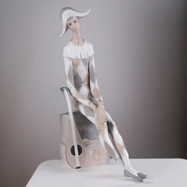 Статуэтка Lladro «Арлекино» с мандолиной, фарфор, 36 см