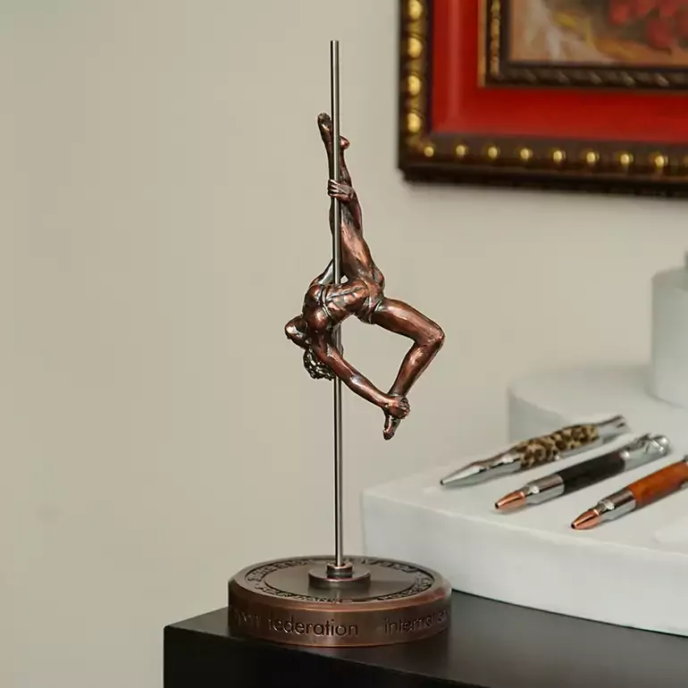 Статуетка Pole Dance — авторська робота Євгена Єпура