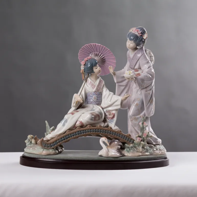 Порцелановая статуэтка Lladro «Японская весна»