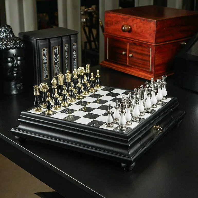 Шахи White Marble від Italfama — опис, матеріали, розміри