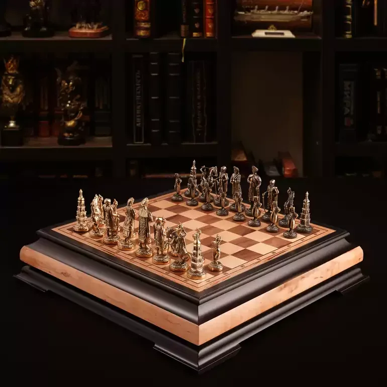 Бронзовые шахматы Ukrainian Chess «Козаки» в деревянном футляре