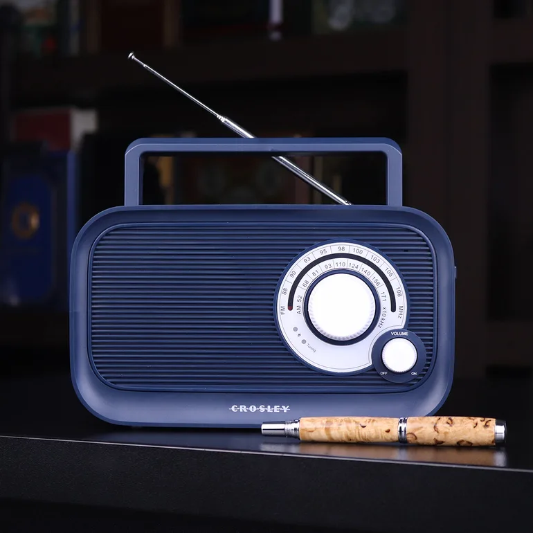 Радіоприймач Crosley Forte Radio – Navy: ретро-дизайн і сучасні технології