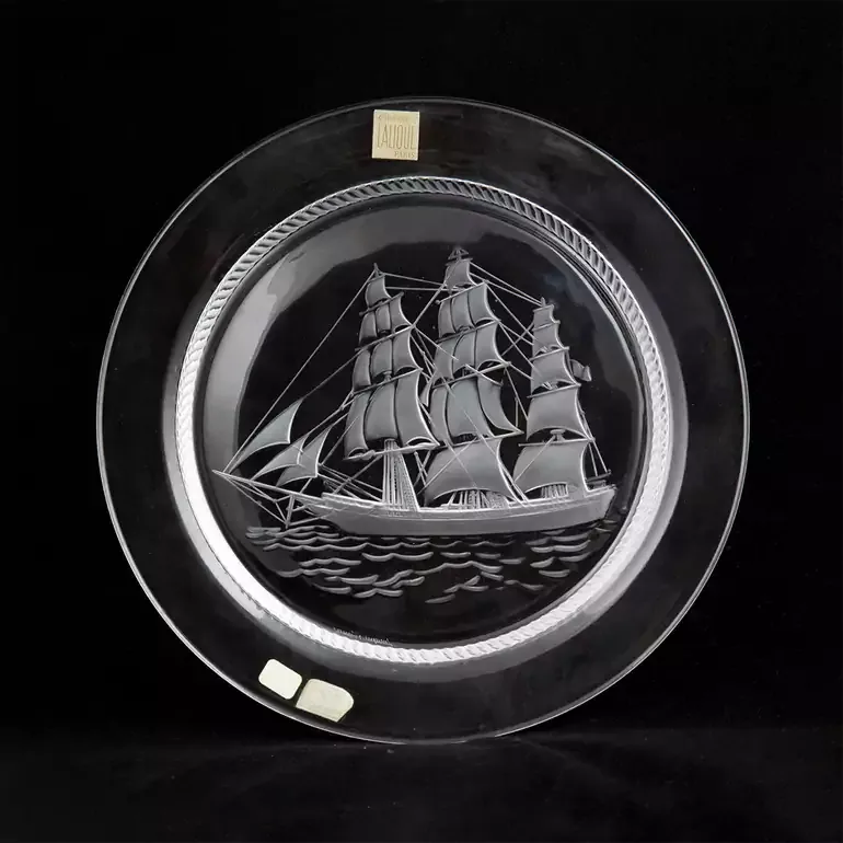 Хрустальная тарелка «Sailboat» Lalique, Франция, вторая половина XX века