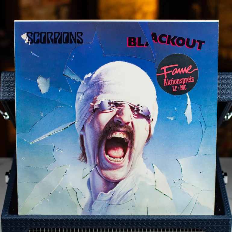 Вініл Scorpions — Blackout (1982)