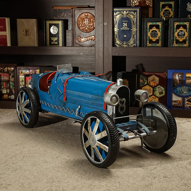 Металлическая модель Bugatti Type 35 — коллекционный сувенир от Nitsche