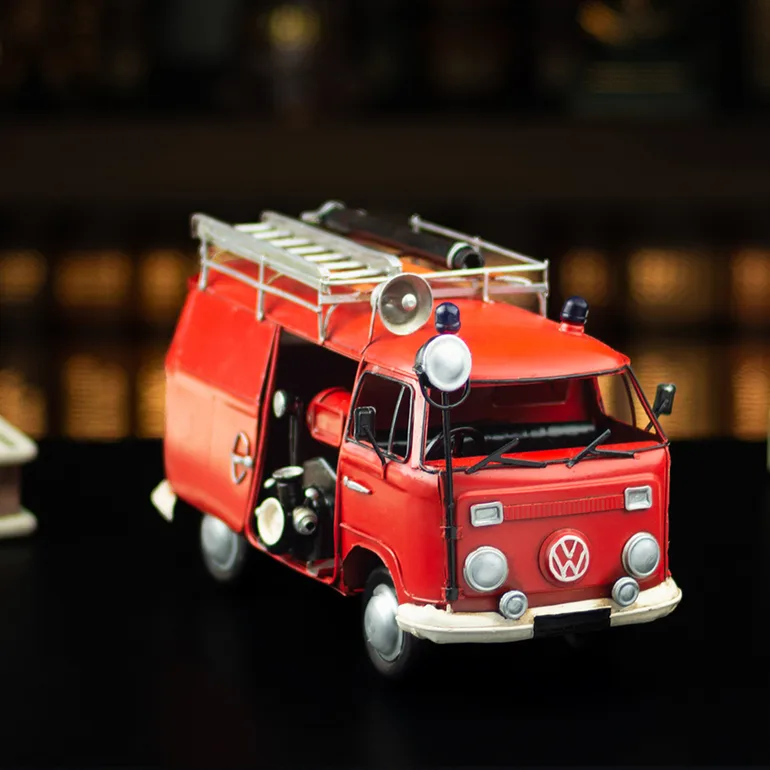 Металева модель пожежної машини VW Bulli T2 від Nitsche