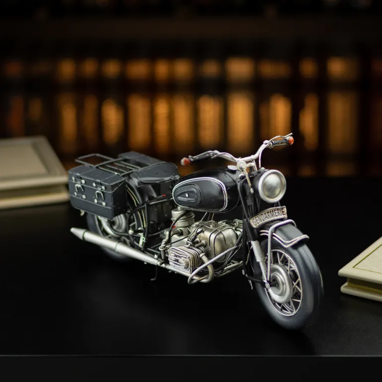 Металлическая модель мотоцикла BMW R60 Gendarmerie 1930 года