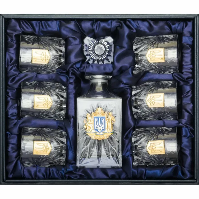 Патриотический набор из шести бокалов и графина в украинском стиле