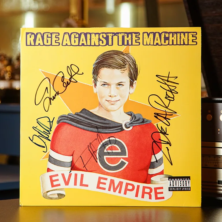 Автографированная пластинка Rage Against The Machine – Evil Empire