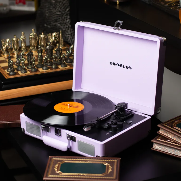 Вініловий програвач Crosley Cruiser Plus Portable Turntable