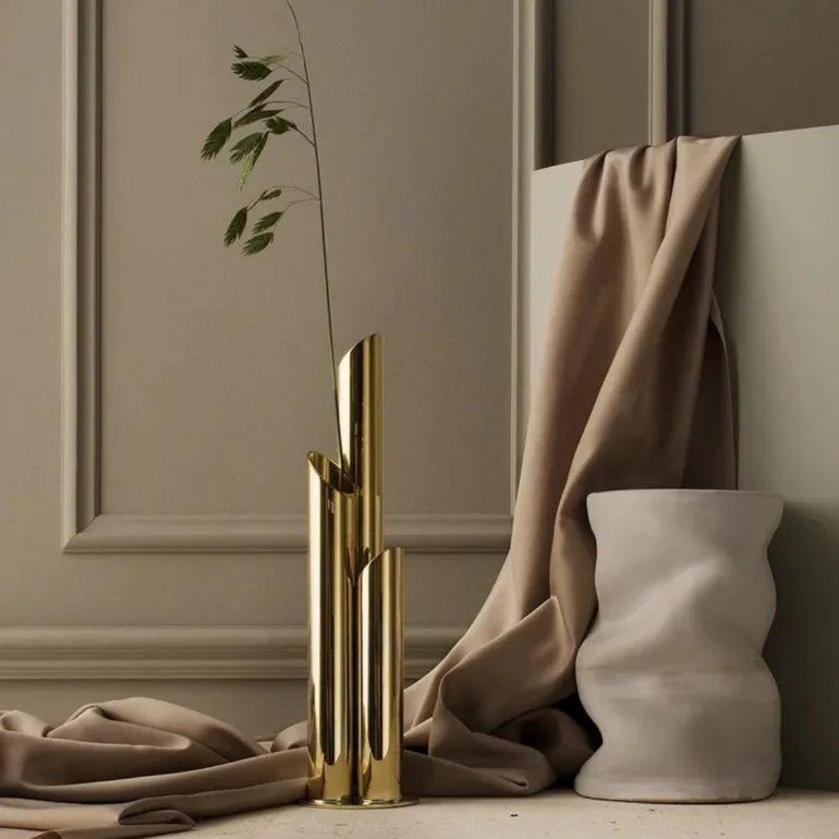Ваза «Art Deco» з полірованої латуні Skultuna дизайнера Івара Оленіуса Бьорка