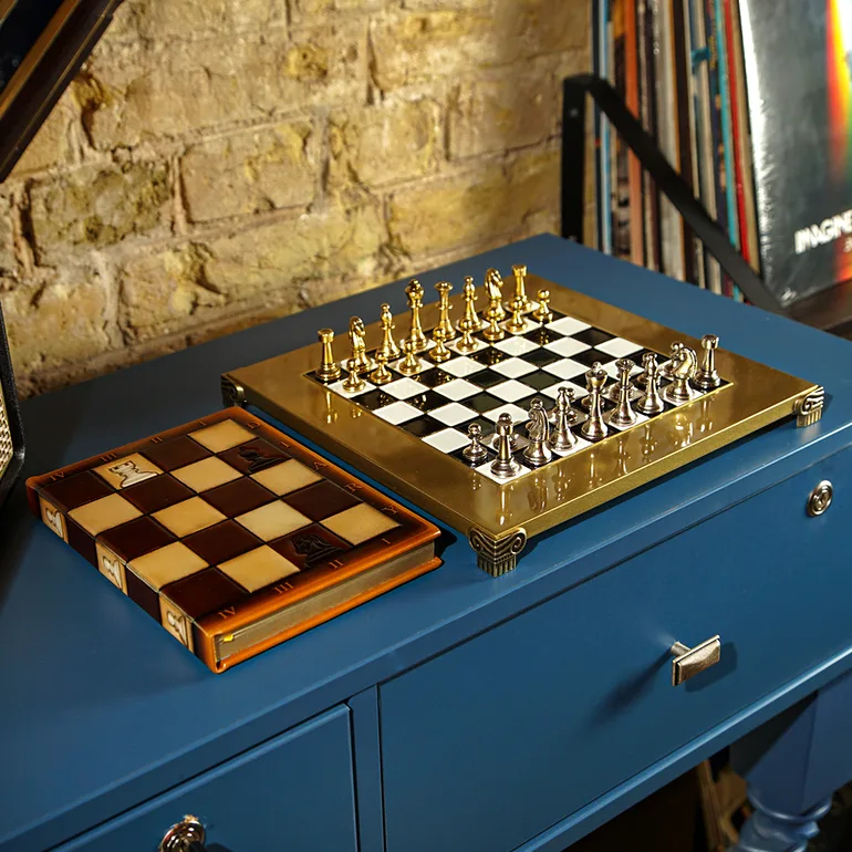 Комплект шахів Стаунтон Manopoulos з щоденником Checkmate