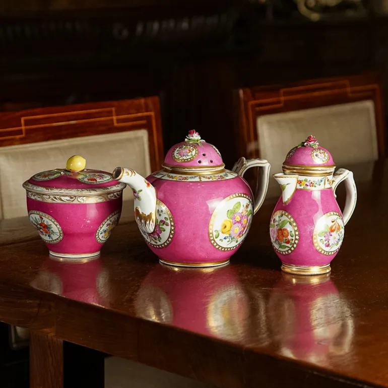 Винтажный чайный набор Meissen, конец XVIII — начало XIX века
