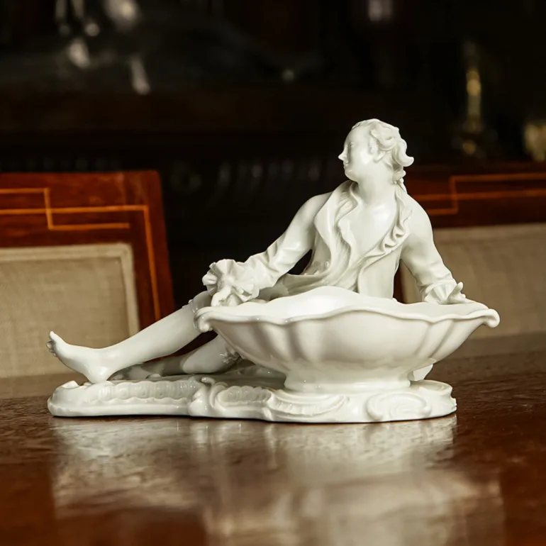 Вазочка «Юнак» порцелянова, Meissen, початок XX ст.