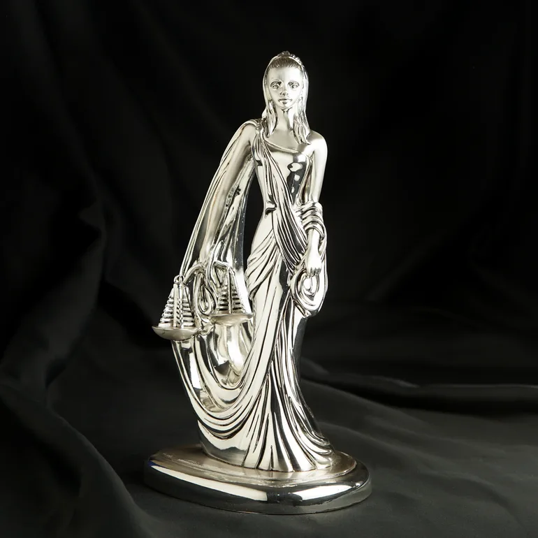 Посріблена статуетка «Themis» (Феміда) від Exetera Argenti