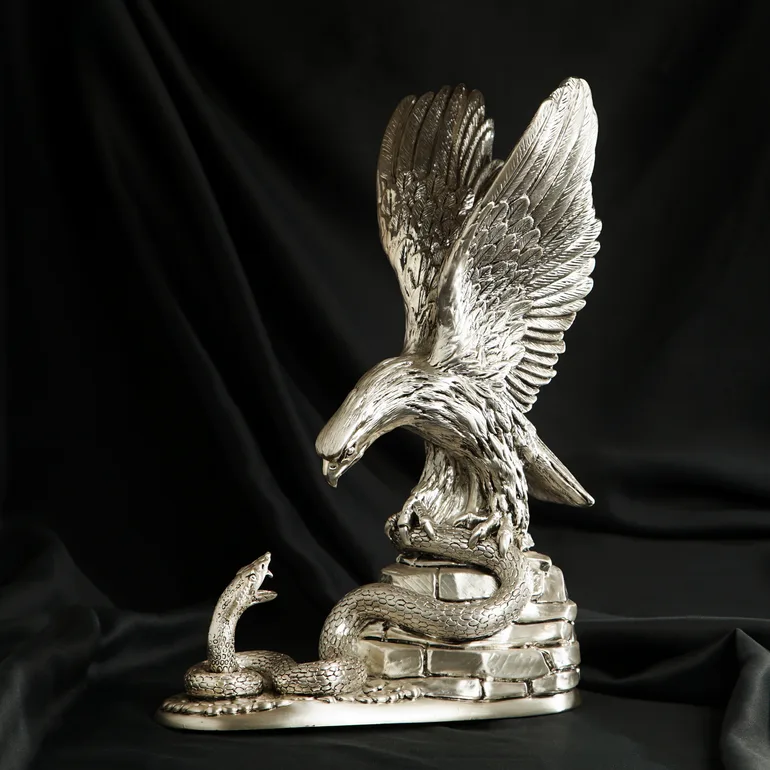 Посріблена статуетка Eagle and Snake — Exetera Argenti
