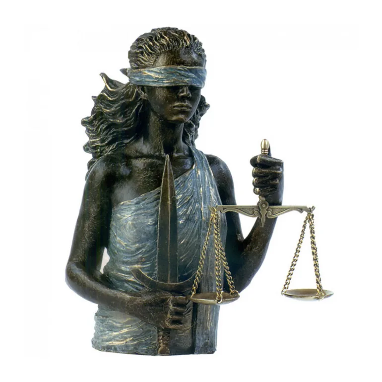 Керамічна статуетка «Themis»: іспанська фігура богині правосуддя