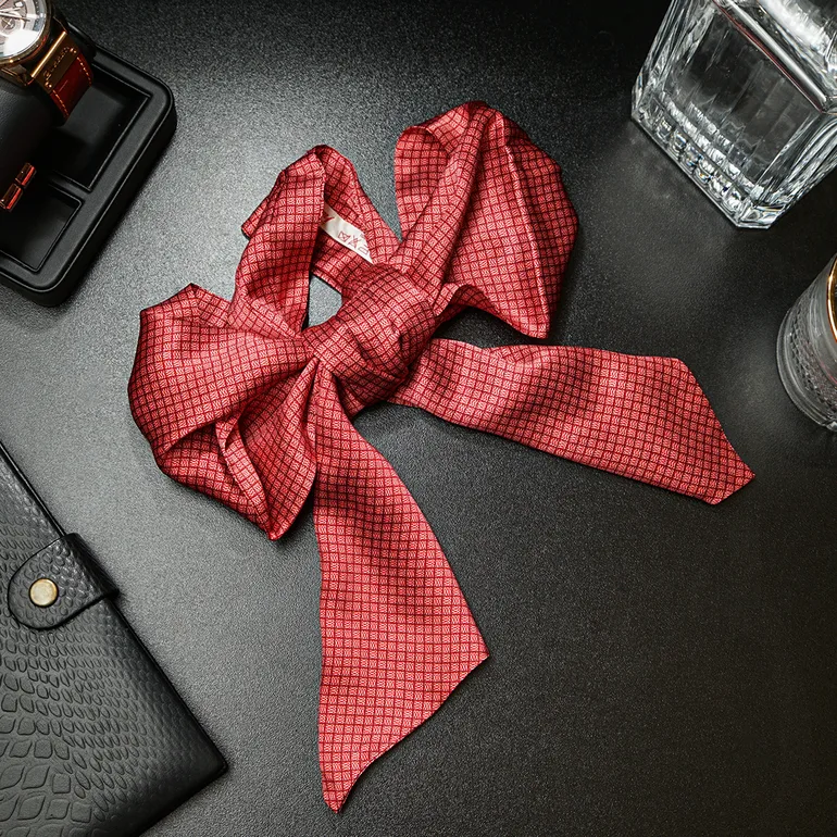 Чоловіча шовкова краватка Ascot фірми Brioni