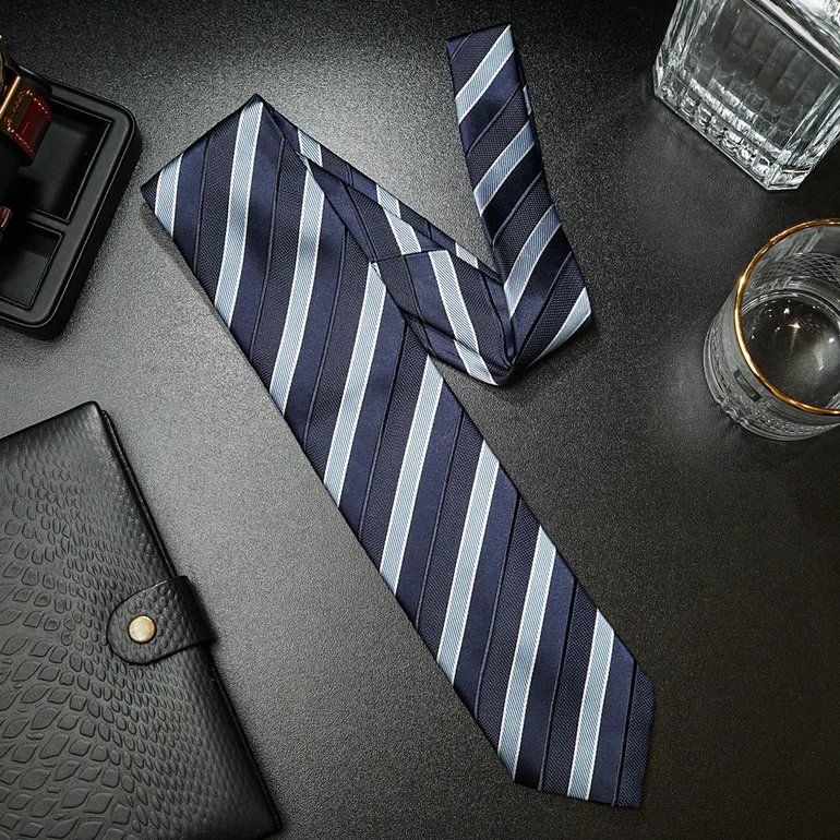 Чоловіча шовкова краватка ручної роботи Brioni Blue
