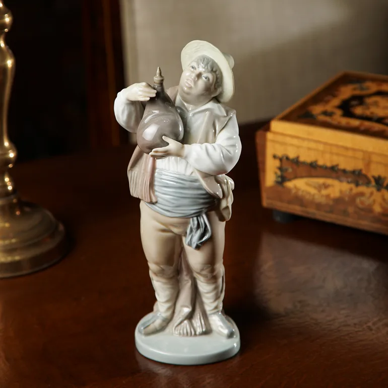 Порцелянова статуетка Lladro «Санчо Панза зі шкіряною пляшкою»