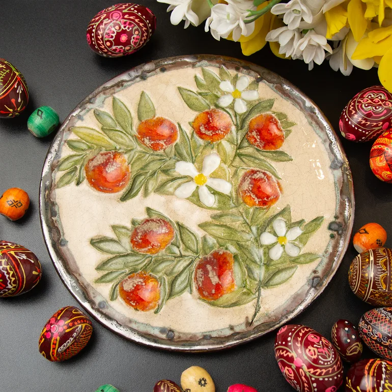 Керамічна тарілка ручної роботи «Easter flower»