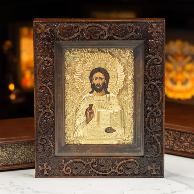 Икона Спаситель с резной рамой из меди и серебрения, 31х25 см