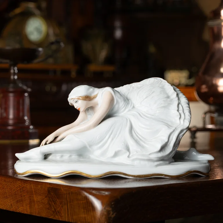 Фарфоровая статуэтка «Умирающий лебедь» Л. Холцер-Дефанті (Rosenthal, 1919)