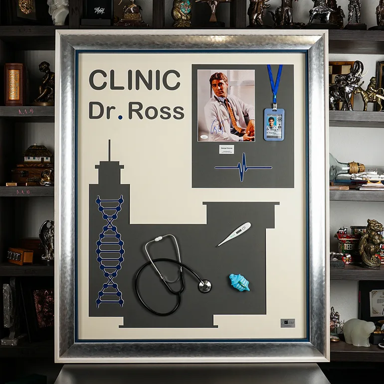 Автограф Джорджа Клуні «CLINIC Dr. Ross» — арт-об'єкт для колекціонерів