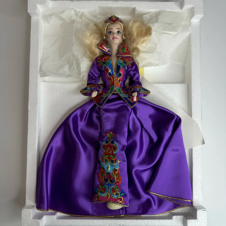 Колекційна лялька Barbie «Королева» — випуск 1993 року