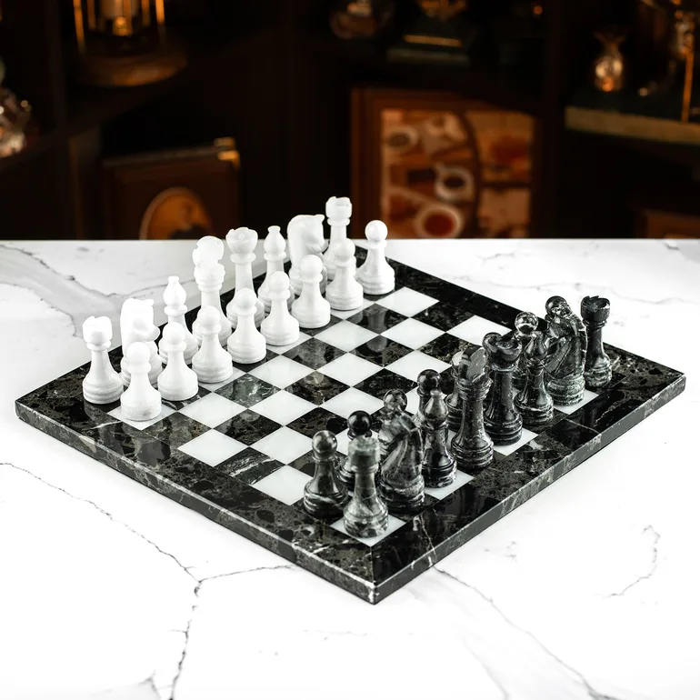 Шаховий набір Royal Marble з мармуру — італійська майстерність