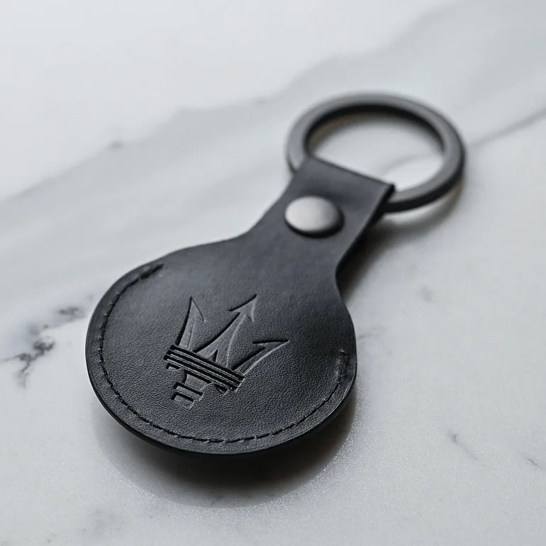 Брелок зі шкіри Pininfarina «Maserati» для AirTag