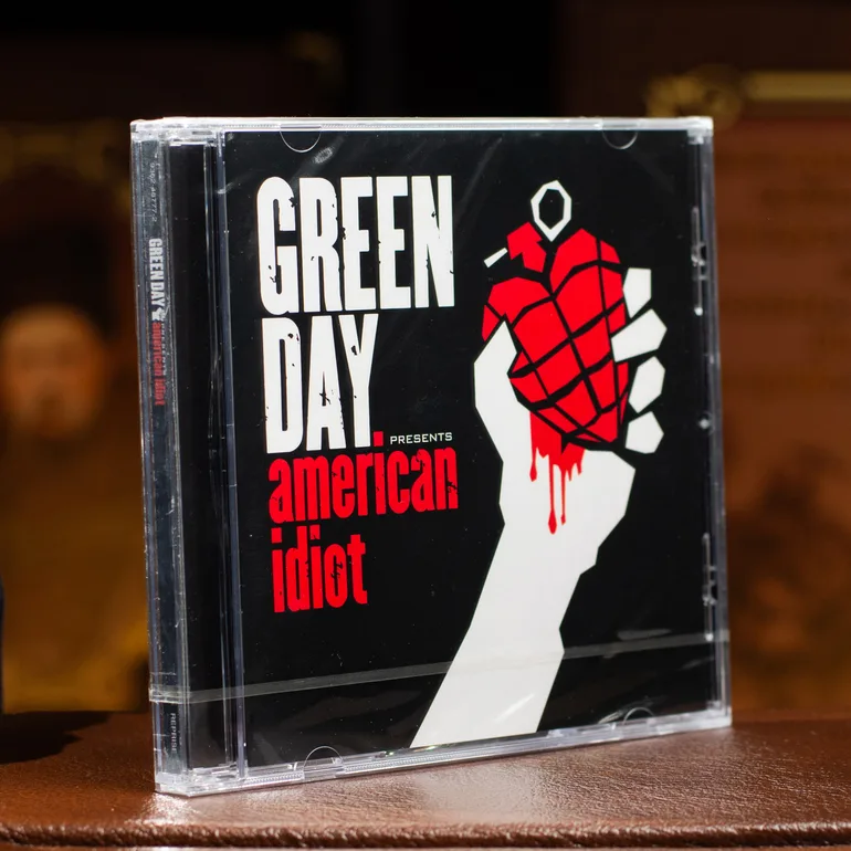 CD Green Day — American Idiot (2004), новое издание