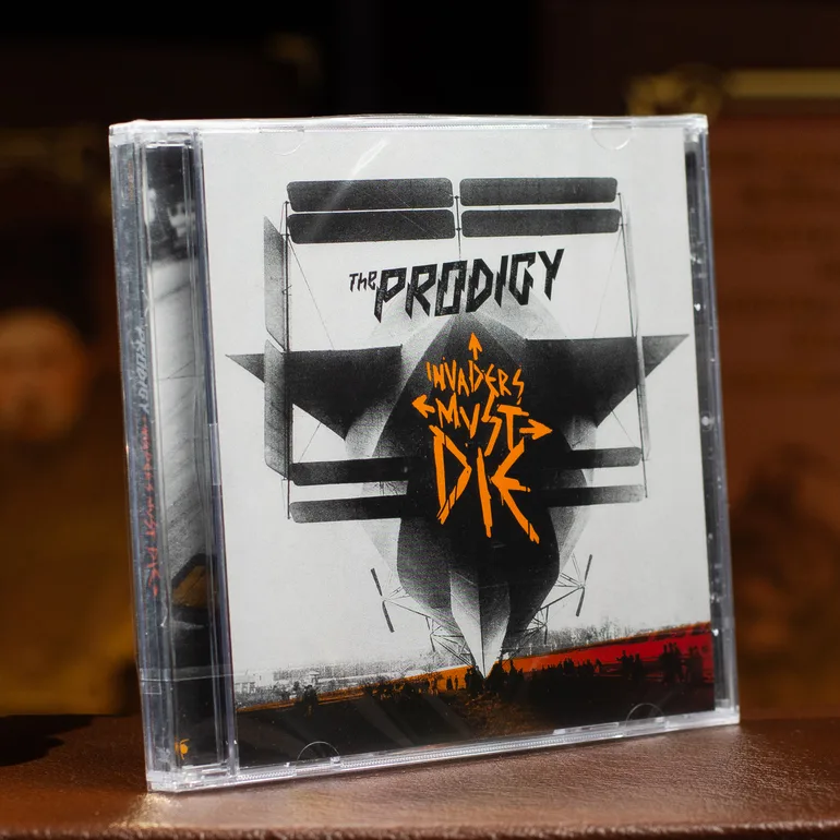 The Prodigy – Invaders Must Die (2009) нове видання