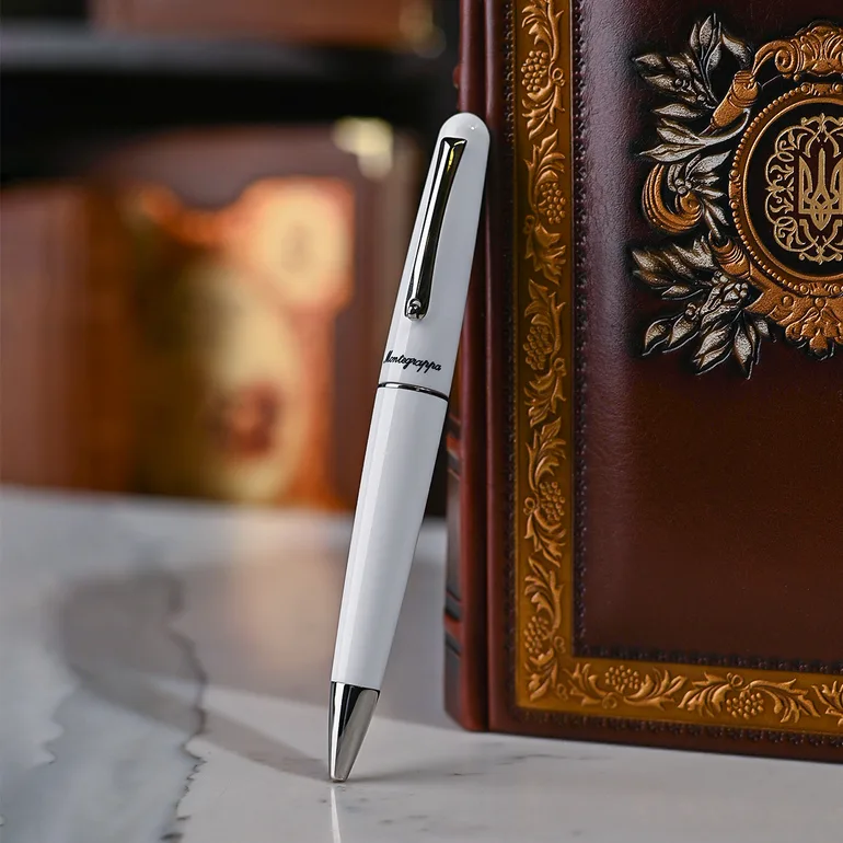 Кулькова ручка Montegrappa Elmo зі смоли та сталі
