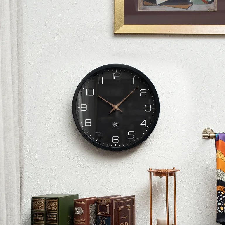 Настінний годинник Metric з безшумним механізмом NexTime