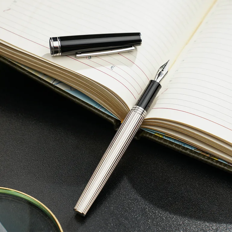 Перьевая ручка Montegrappa Luminosa — итальянская классика