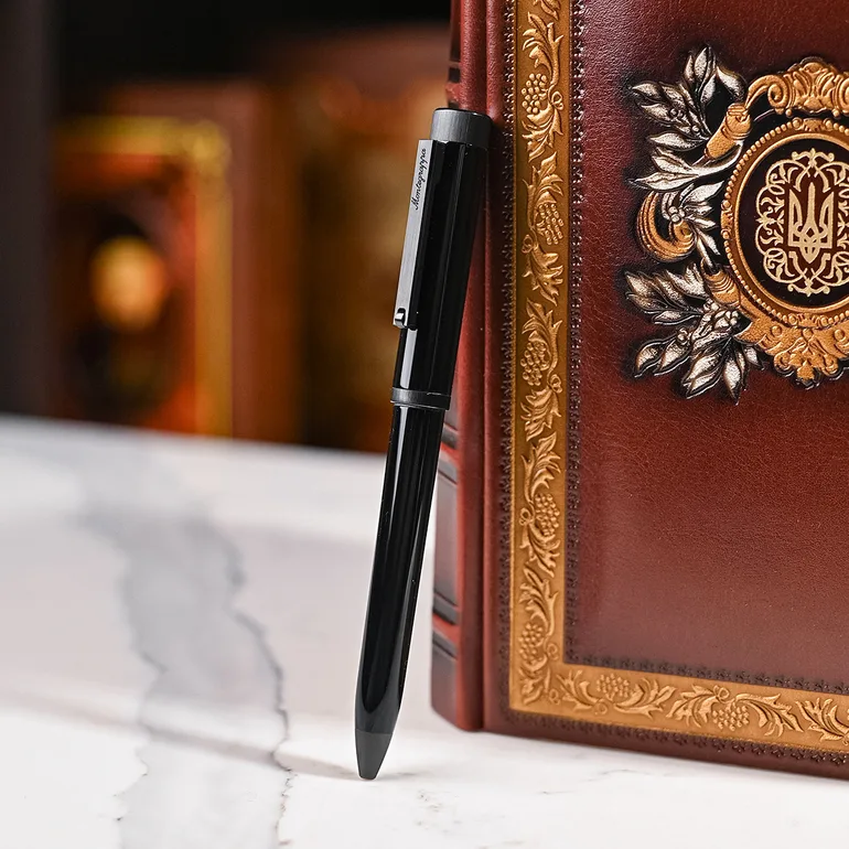 Шариковая ручка Montegrappa Obelisk