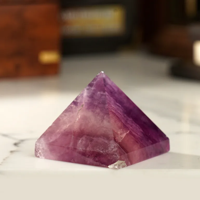 Пирамида из флюорита «Фиолет» от Stone Art Designe, 77 г