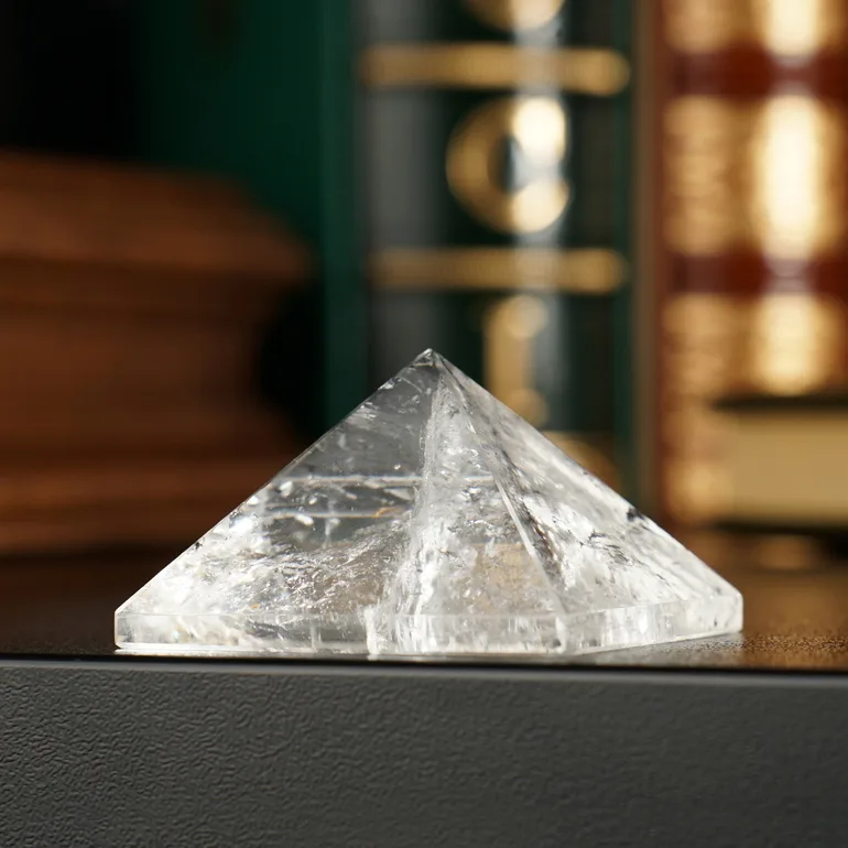 Піраміда з гірського кришталю Ice від Stone Art Designe, 68 г