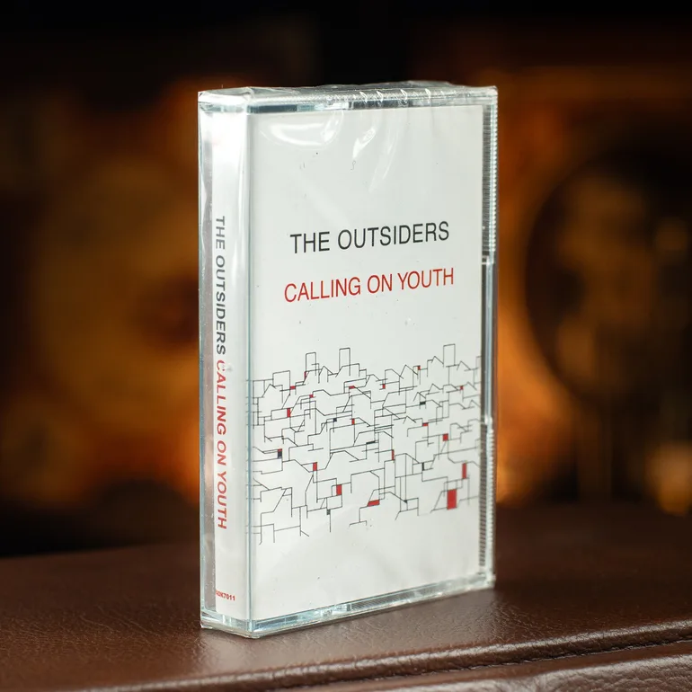 Колекційна аудіокасета The Outsiders — Calling On Youth (нова в упаковці)