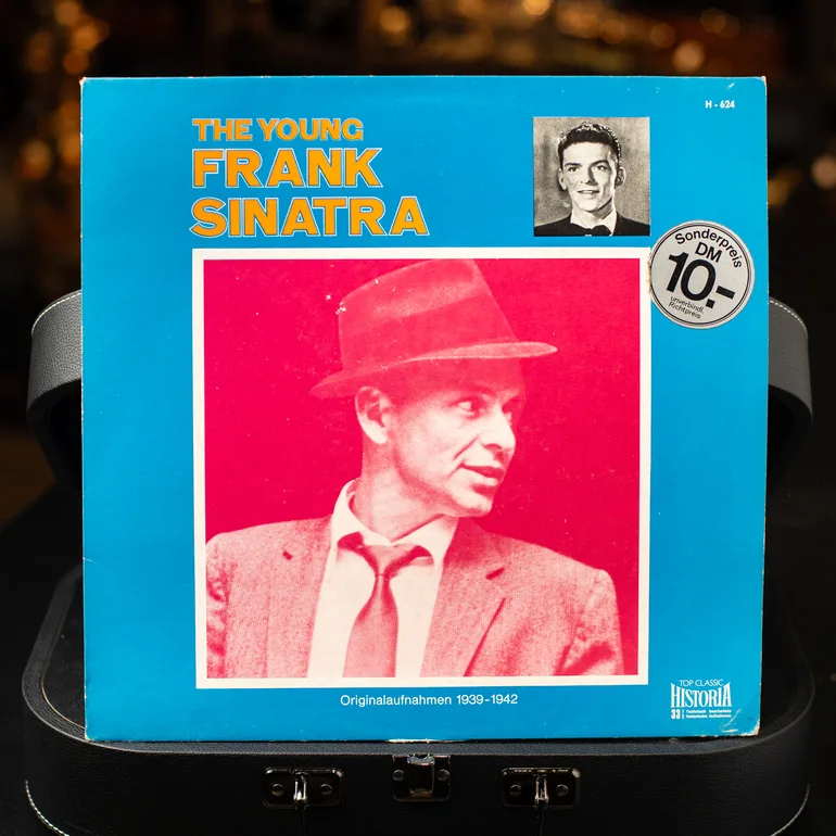 Вінтажна вінілова платівка The Young Frank Sinatra (1975) — джаз і поп