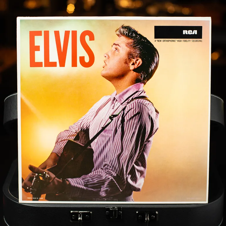 Виниловая пластинка Элвиса Пресли — Elvis (1956)