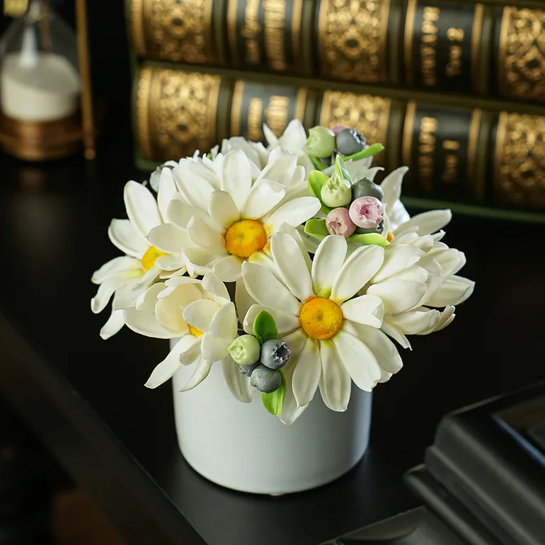 Декоративні квіти «Ромашки» з холодної порцеляни від Flora Moderling