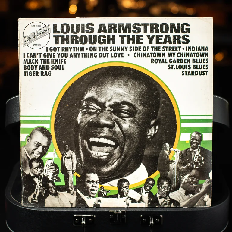 Вінтажна вінілова платівка Louis Armstrong – Through The Years (1974)